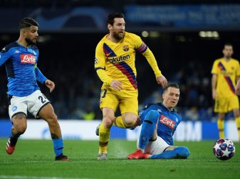 Barcelona und Neapel könnten vor leeren Rängen spielen Barcelona und Neapel könnten vor leeren Rängen spielen