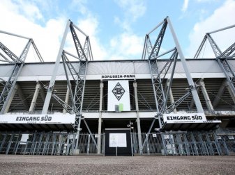 Der Borussia-Park könnte im Nachholspiel Gladbach gegen Köln für Zuschauer geschlossen bleiben. Foto: Roland Weihrauch/dpa