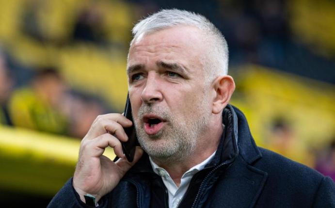 Dirk Zingler hofft noch auf ein volles Haus gegen den FC Bayern München. Foto: Guido Kirchner/dpa