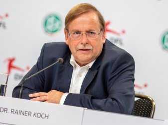 DFB-Vizepräsident Rainer Koch spricht bei einer Pressekonferenz. Foto: Andreas Gora/dpa DFB-Vizepräsident Rainer Koch spricht bei einer Pressekonferenz. Foto: Andreas Gora/dpa