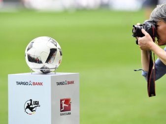 Der Spielbetrieb der 3. Liga ruht vorerst für zwei Spieltage. Foto: Peter Kneffel/dpa