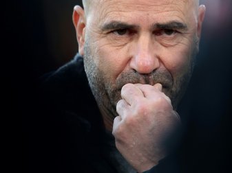 Bosz spricht sich für eine Verschiebung der Spiele aus Bosz spricht sich für eine Verschiebung der Spiele aus