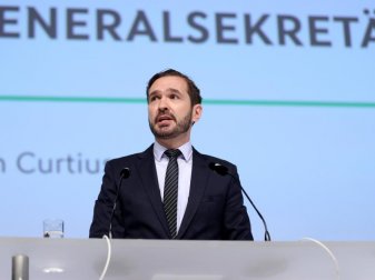 Laut DFB-Generalsekretär Curtius beschäftigt sich der DFB auch mit einem vorzeitigen Saisonabbruch. Foto: Simon Hofmann/Getty Images Europe/DFB/dpa Laut DFB-Generalsekretär Curtius beschäftigt sich der DFB auch mit einem vorzeitigen Saisonabbruch. Foto: Simon Hofmann/Getty Images Europe/DFB/dpa