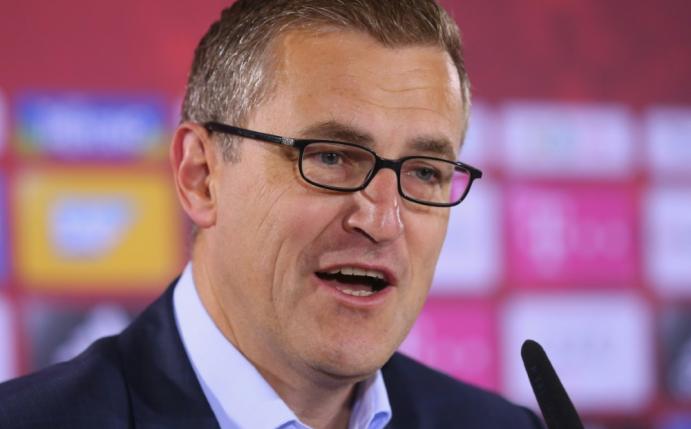 Jan-Christian Dreesen mit Appell an die Fans