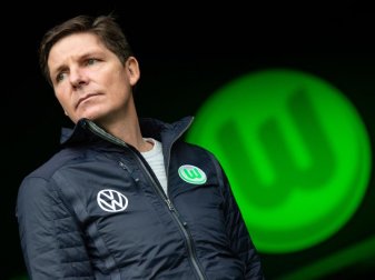 Wolfsburgs Trainer Oliver Glasner kritisiert die DFL. Foto: Swen Pförtner/dpa Wolfsburgs Trainer Oliver Glasner kritisiert die DFL. Foto: Swen Pförtner/dpa