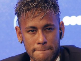 Möchte offenbar zurück zum FC Barcelona: PSG-Superstar Neymar. Foto: Michel Euler/AP/dpa Möchte offenbar zurück zum FC Barcelona: PSG-Superstar Neymar. Foto: Michel Euler/AP/dpa