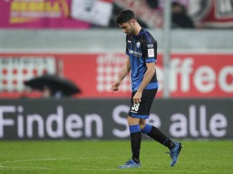Der SC Paderborn um Gerrit Holtmann steht auf dem letzten Tabellenplatz der Bundesliga. Foto: Friso Gentsch/dpa Der SC Paderborn um Gerrit Holtmann steht auf dem letzten Tabellenplatz der Bundesliga. Foto: Friso Gentsch/dpa