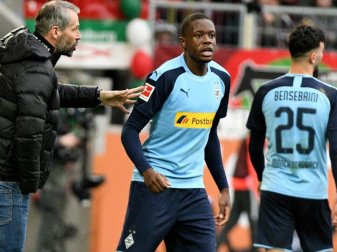 Manchester United soll an Gladbachs Denis Zakaria (M) interessiert sein. Foto: Stefan Puchner/dpa Manchester United soll an Gladbachs Denis Zakaria (M) interessiert sein. Foto: Stefan Puchner/dpa