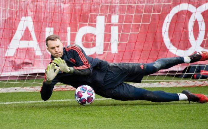 Nationaltorwart Manuel Neuer wird beim FC Bayern München am Dienstag nur individuell trainieren. Foto: Matthias Balk/dpa
