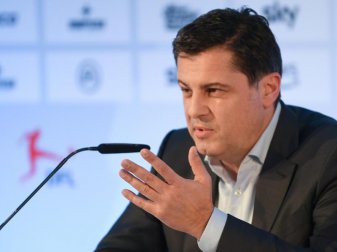 Soll die Bundesliga vor dem Kollaps bewahren: Christian Seifert, Geschäftsführer der DFL. Foto: Arne Dedert/dpa Pool/dpa