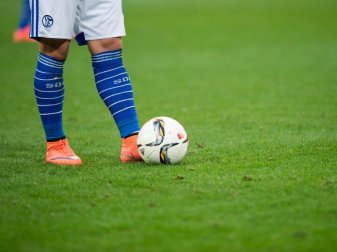 Wenn Bundesligisten ihren Trainingsbetrieb vorerst eingestellt haben, steht den Profis trotzdem das volle Grundgehalt zu. Foto: picture alliance / dpa Wenn Bundesligisten ihren Trainingsbetrieb vorerst eingestellt haben, steht den Profis trotzdem das volle Grundgehalt zu. Foto: picture alliance / dpa