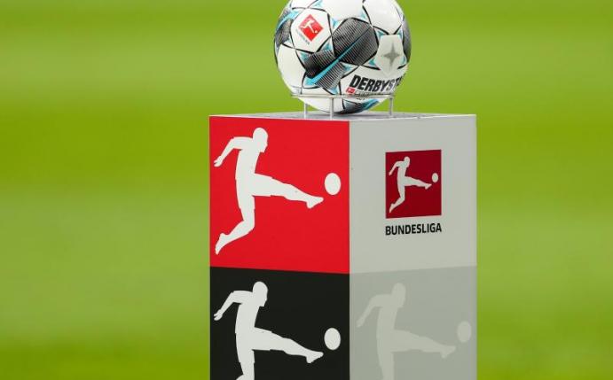 Die DFL prüft derzeit Optionen, wie die Bundesliga-Saison doch noch zu Ende gespielt werden könnte. Foto: Jan Woitas/dpa-Zentralbild/dpa