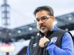 Schalkes Coach David Wagner bittet seine Spieler erst am 27. März wieder zum gemeinsamen Training. Foto: Marcel Kusch/dpa
