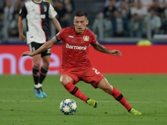 Mittelfeldspieler Charles Aranguiz Mittelfeldspieler Charles Aranguiz