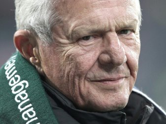 Coronavirus: Hopp lobt Engagement der Fußballprofis Coronavirus: Hopp lobt Engagement der Fußballprofis