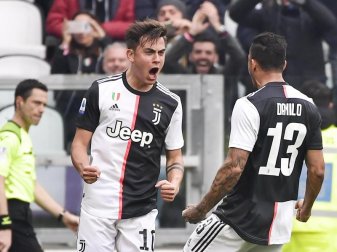 Paulo Dybala (l) wurde positiv auf das Coronavirus getestet. Foto: Marco Alpozzi/Lapresse/Lapresse via ZUMA Press/dpa Paulo Dybala (l) wurde positiv auf das Coronavirus getestet. Foto: Marco Alpozzi/Lapresse/Lapresse via ZUMA Press/dpa