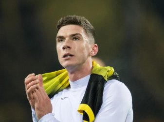 Robin Gosens spielt bei Atalanta Bergamo. Bergamo ist ein Zentrum der Pandemie mit zahlreichen Todesopfern. Foto: Bernd Thissen/dpa Robin Gosens spielt bei Atalanta Bergamo. Bergamo ist ein Zentrum der Pandemie mit zahlreichen Todesopfern. Foto: Bernd Thissen/dpa