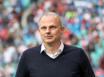 Jochen Schneider, Sportvorstand beim FC Schalke 04. Foto: Jan Woitas/zb/dpa Jochen Schneider, Sportvorstand beim FC Schalke 04. Foto: Jan Woitas/zb/dpa