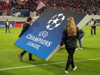 Die UEFA verschiebt die Endspiele der Europacup-Wettbewerbe. Foto: Sebastian Kahnert/dpa-Zentralbild/dpa Die UEFA verschiebt die Endspiele der Europacup-Wettbewerbe. Foto: Sebastian Kahnert/dpa-Zentralbild/dpa