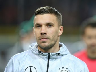 Lukas Podolski richtet Appell an seine Mitmenschen Lukas Podolski richtet Appell an seine Mitmenschen