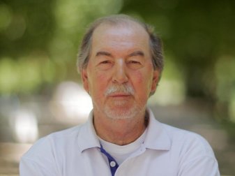 Der frühere Fußball-Weltmeister Jürgen Grabowski fürchtet sich vor einer Infektion mit dem Coronavirus. Foto: Fredrik von Erichsen/dpa Der frühere Fußball-Weltmeister Jürgen Grabowski fürchtet sich vor einer Infektion mit dem Coronavirus. Foto: Fredrik von Erichsen/dpa