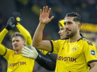 Auch BVB-Star Emre Can (r) wird ab Montag in Zweier-Gruppen trainieren. Foto: David Inderlied/dpa Auch BVB-Star Emre Can (r) wird ab Montag in Zweier-Gruppen trainieren. Foto: David Inderlied/dpa