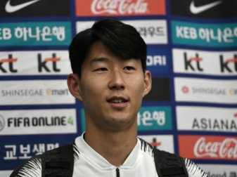 Heung-Min Son flog am Sonntag in seine Heimat Südkorea Heung-Min Son flog am Sonntag in seine Heimat Südkorea