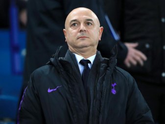 Daniel Levy teilte mit, dass Mitarbeiter von Tottenham Hotspur Gehaltseinbußen hinnehmen müssen. Foto: Peter Byrne/PA Wire/dpa Daniel Levy teilte mit, dass Mitarbeiter von Tottenham Hotspur Gehaltseinbußen hinnehmen müssen. Foto: Peter Byrne/PA Wire/dpa