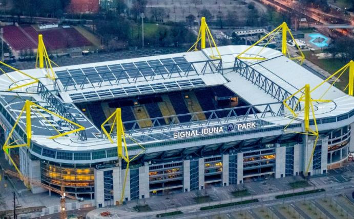 Am 2. April 1974 wurde das Westfalenstadion eröffnet