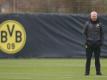 BVB-Coach Lucien Favre trainiert bereits wieder mit seinen Spielern. Foto: Friso Gentsch/dpa
