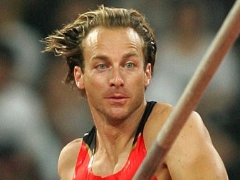 Lobinger sieht psychische Belastung bei Fußball-Profis