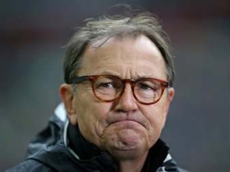 Lienen: Forderungen nach Gehaltsverzicht "populistisch" Lienen: Forderungen nach Gehaltsverzicht "populistisch"