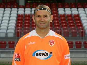 Ein Eigentor für die Geschichtsbücher: Tomislav Piplica Ein Eigentor für die Geschichtsbücher: Tomislav Piplica