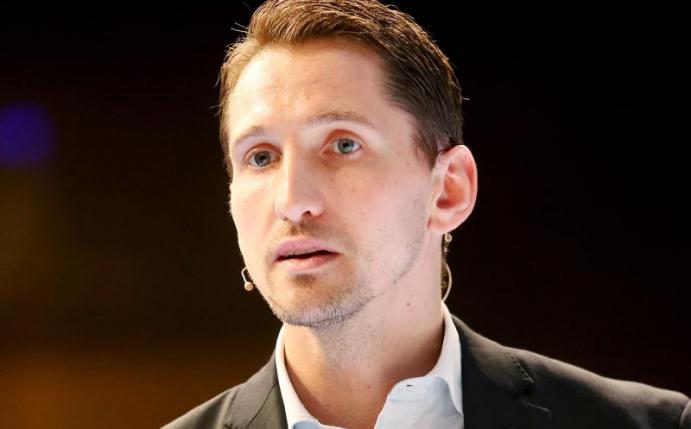 Beendete seine aktive Fußball-Karriere 2019: René Adler. Foto: Roland Weihrauch/dpa
