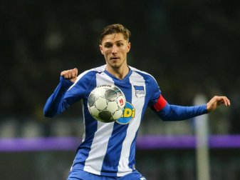 Muss zuhaus bleiben, weil er Kontakt zu einem Corona-Infizierten hatte: Niklas Stark von Hertha BSC. Foto: Andreas Gora/dpa Muss zuhaus bleiben, weil er Kontakt zu einem Corona-Infizierten hatte: Niklas Stark von Hertha BSC. Foto: Andreas Gora/dpa