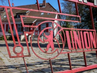 Beim 1. FC Union Berlin wird wieder in Fünfergruppen aber ohne Zweikämpfe trainiert. Foto: Andreas Gora/dpa