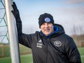 Oliver Reck, Ehemals Torhüter bei Werder Bremen, jetzt Trainer beim SSV Jeddeloh II. Foto: Sina Schuldt/dpa