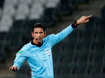 Schiedsrichter Deniz Aytekin nur Außenseiter