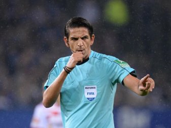 Für die Bundesliga-Schiedsrichter sollen aufgrund der Corona-Krise neue Reiseregeln gelten. Foto: Daniel Reinhardt/dpa Für die Bundesliga-Schiedsrichter sollen aufgrund der Corona-Krise neue Reiseregeln gelten. Foto: Daniel Reinhardt/dpa