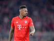 Fußballprofi Boateng zeigt Engagement bei der Tafel
