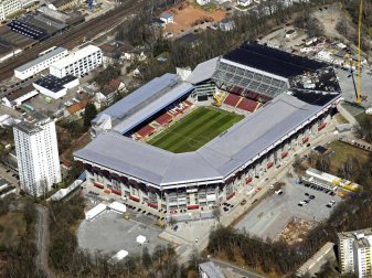 Der 1. FC Kaiserslautern will die Zahlungen an die städtische Stadiongesellschaft zunächst einstellen. Foto: Ronald Wittek/dpa Der 1. FC Kaiserslautern will die Zahlungen an die städtische Stadiongesellschaft zunächst einstellen. Foto: Ronald Wittek/dpa
