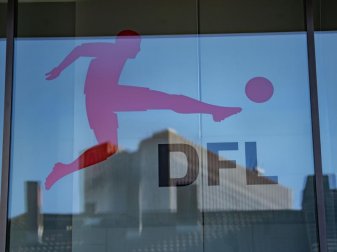 Die Deutsche Fußball-Liga bemücht sich bei den 36 Profi-Clubs um Geschlossenheit. Foto: Frank Rumpenhorst/dpa