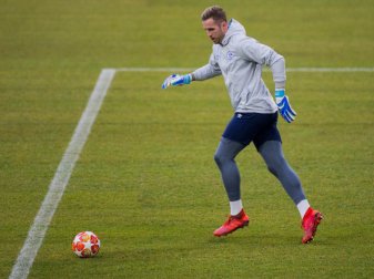 Strebt nach zwei Leihstationen im Ausland einen Verbleib auf Schalke an: Torhüter Ralf Fährmann. Foto: Rolf Vennenbernd/dpa Strebt nach zwei Leihstationen im Ausland einen Verbleib auf Schalke an: Torhüter Ralf Fährmann. Foto: Rolf Vennenbernd/dpa