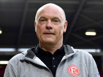 Hofft, dass seine Leistungsträger ihre Verträge verlängern: Trainer Uwe Rösler von Fortuna Düsseldorf. Foto: Torsten Silz/dpa Hofft, dass seine Leistungsträger ihre Verträge verlängern: Trainer Uwe Rösler von Fortuna Düsseldorf. Foto: Torsten Silz/dpa