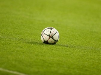 In Turkmenistan rollt der Ball wieder