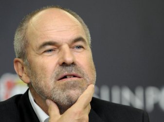 Bayers Ex-Geschäftsführer Wolfgang Holzhäuser für mehr Investoren. Foto: picture alliance / dpa Bayers Ex-Geschäftsführer Wolfgang Holzhäuser für mehr Investoren. Foto: picture alliance / dpa