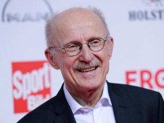 Hofft auf Geisterspiele im Free-TV: Willi Lemke. Foto: Christian Charisius/dpa Hofft auf Geisterspiele im Free-TV: Willi Lemke. Foto: Christian Charisius/dpa