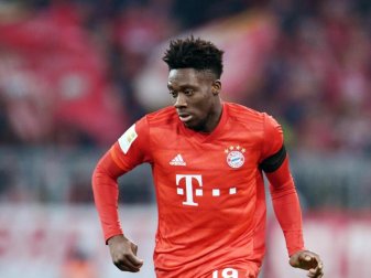 Hat sich zu einer zentralen Figur beim FC Bayern München entwickelt: Alphonso Davies. Foto: Tobias Hase/dpa Hat sich zu einer zentralen Figur beim FC Bayern München entwickelt: Alphonso Davies. Foto: Tobias Hase/dpa