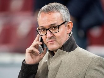 Sieht den Fußball als «ganz wichtigen sozialen Faktor»: Kölns Geschäftsführer Alexander Wehrle. Foto: picture alliance / Marius Becker/dpa Sieht den Fußball als «ganz wichtigen sozialen Faktor»: Kölns Geschäftsführer Alexander Wehrle. Foto: picture alliance / Marius Becker/dpa