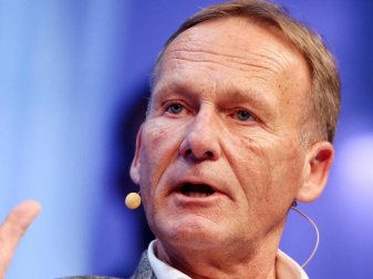 Bekräftigt die Bedeutung einer Saison-Fortsetzung mit Geisterspielen: Hans-Joachim Watzke, BVB-Geschäftsführer. Foto: Roland Weihrauch/dpa